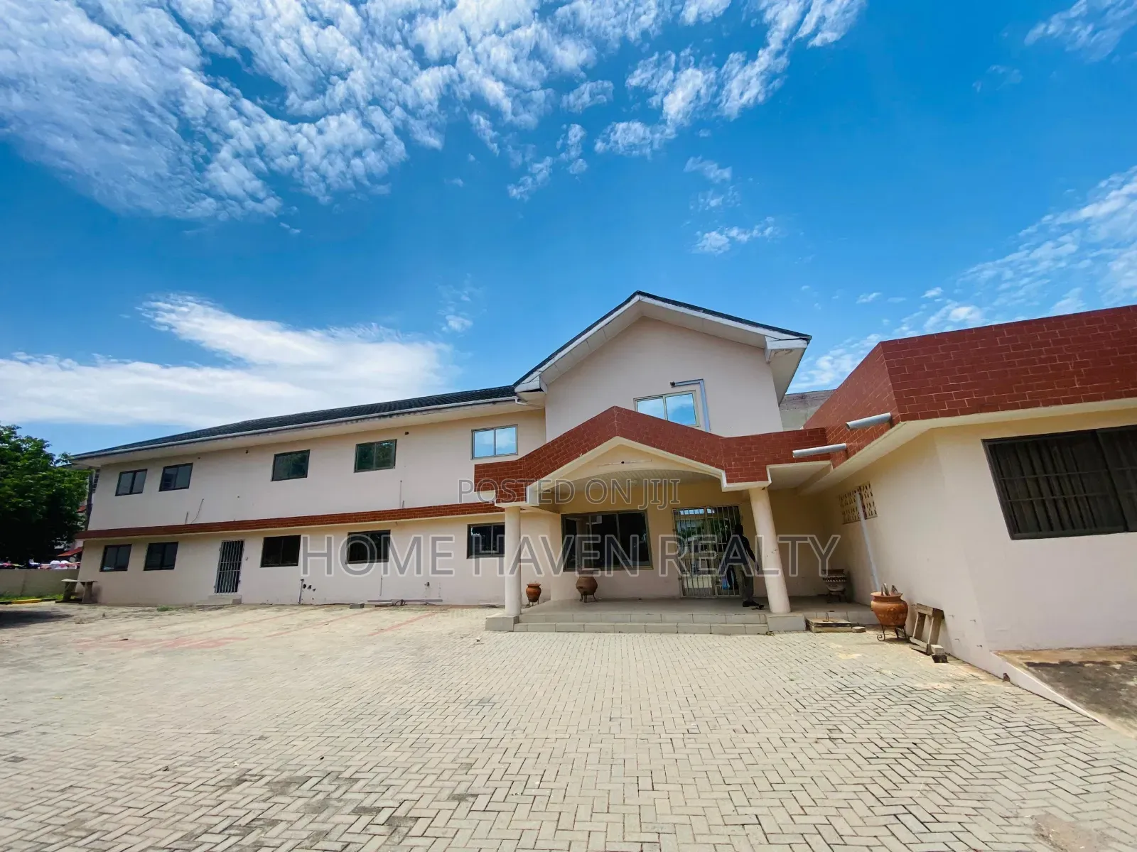 42 Office Rooms Space for Rent at Airport Residentials in Airport Residential Area