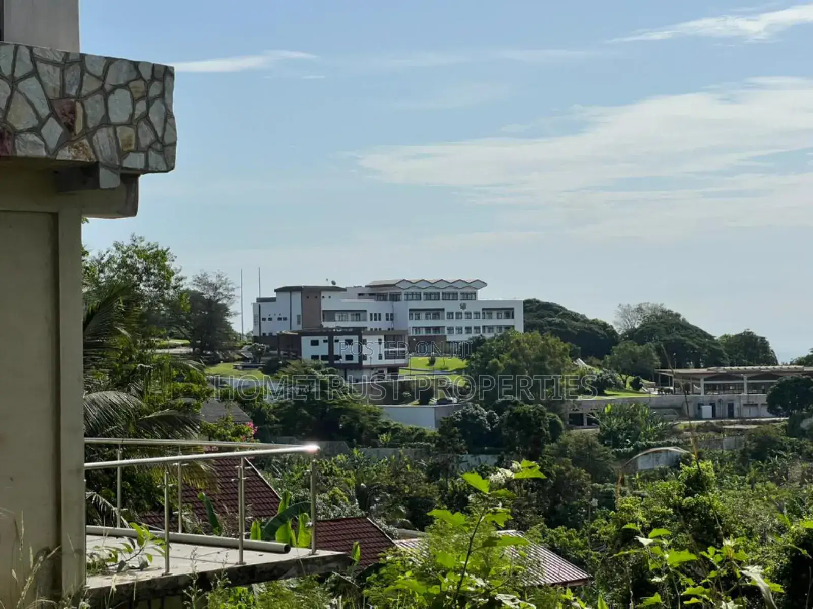6bdrm House in Aburi Peduase for sale in Aburi