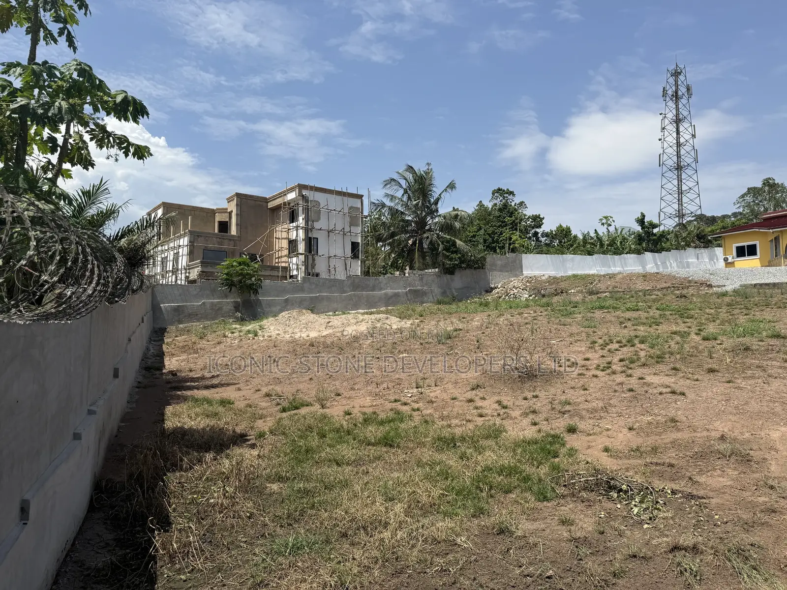 125/100sqft Plot of Land for Sale at Aburi Peduase in Aburi