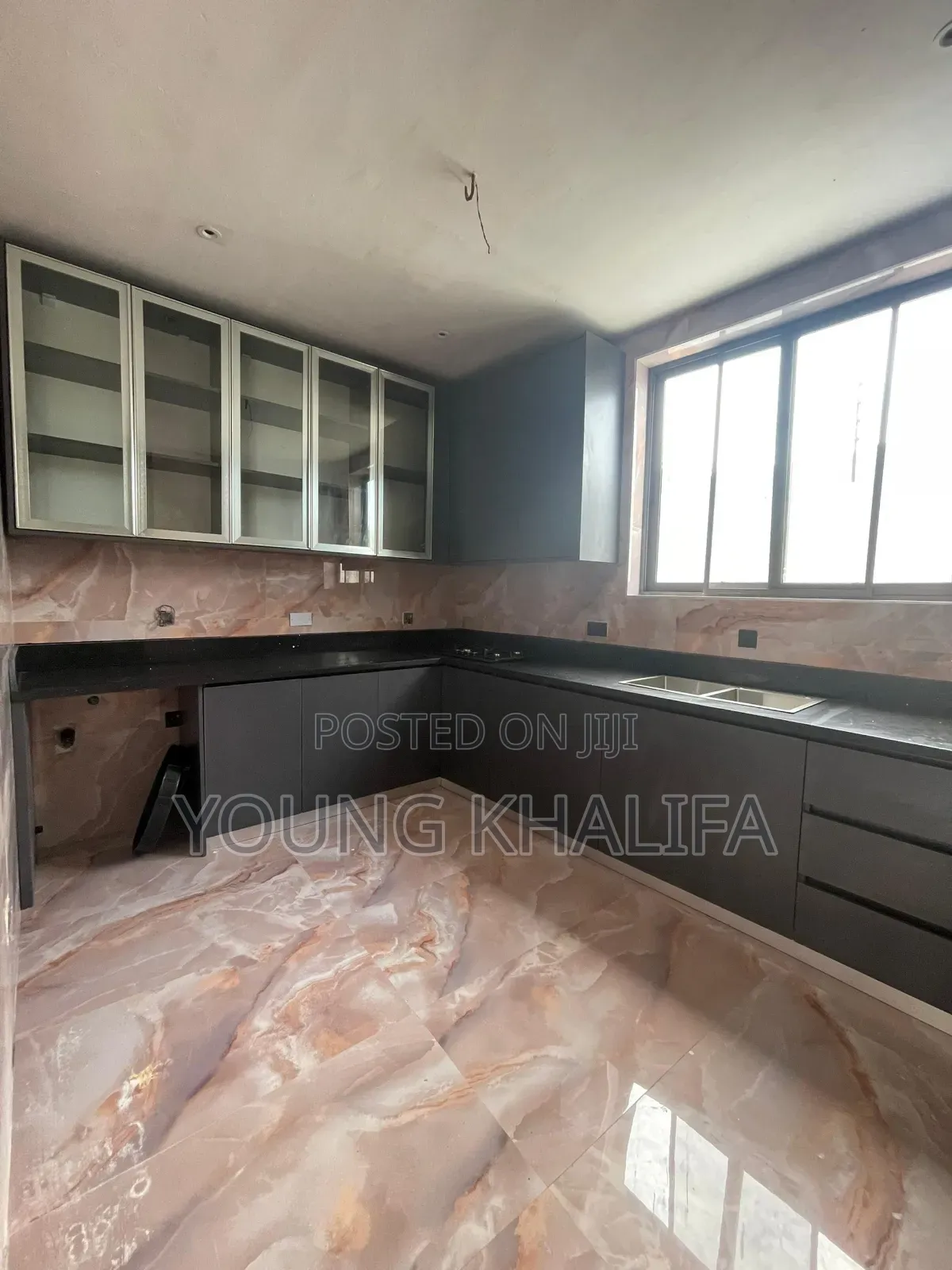 3bdrm Townhouse / Terrace in Teshie Bush Rood, Tseaddo for rent in Tseaddo