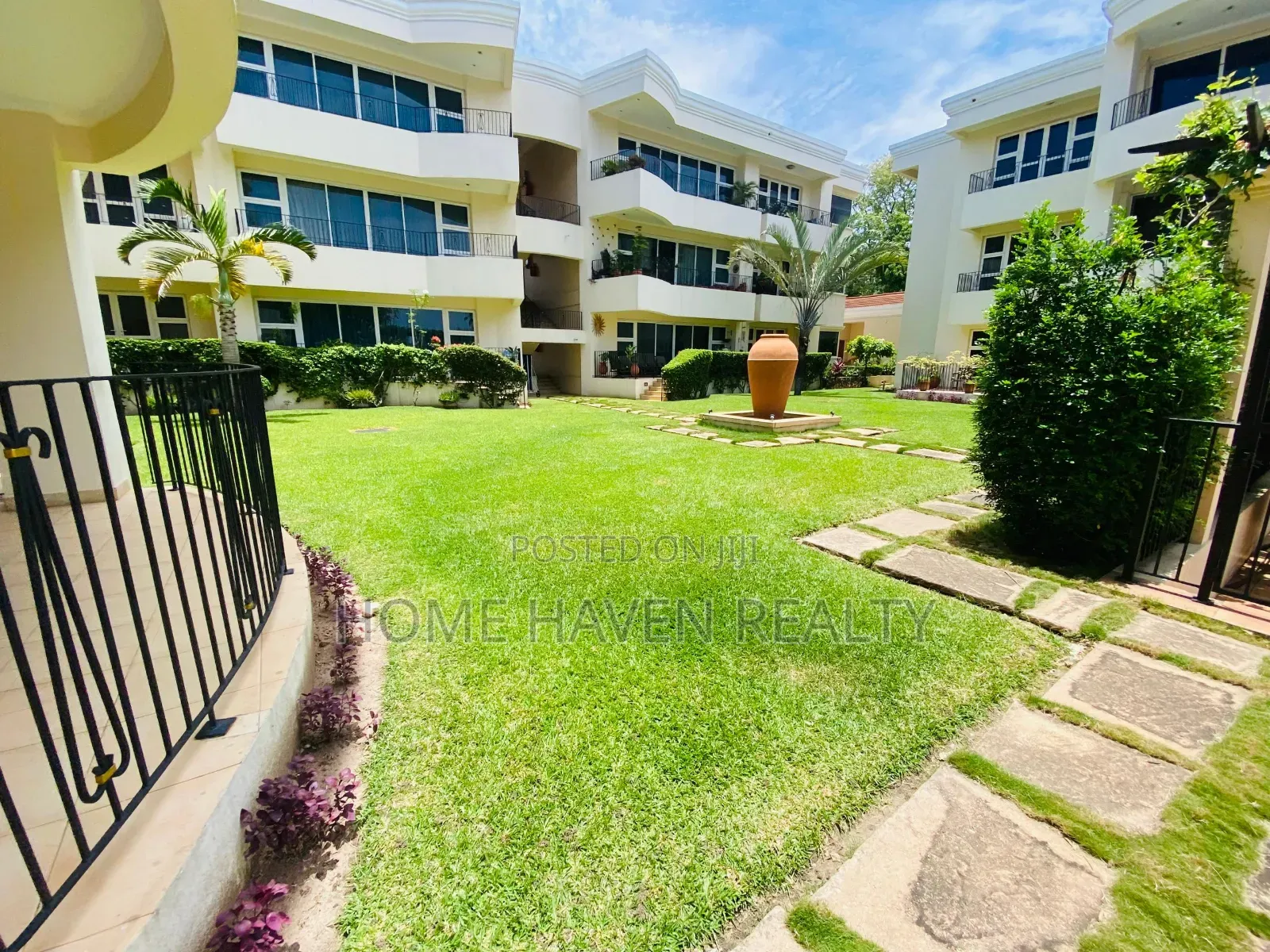 Furnished 3bdrm Apartment in Airport Residentials for rent in Airport Residential Area