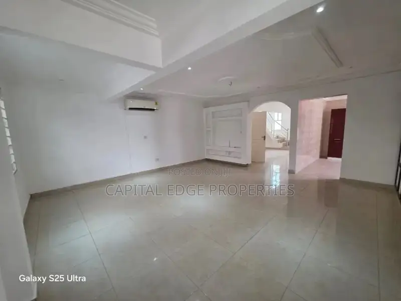 4bdrm Duplex in Adjiriganor for rent in Adjiriganor