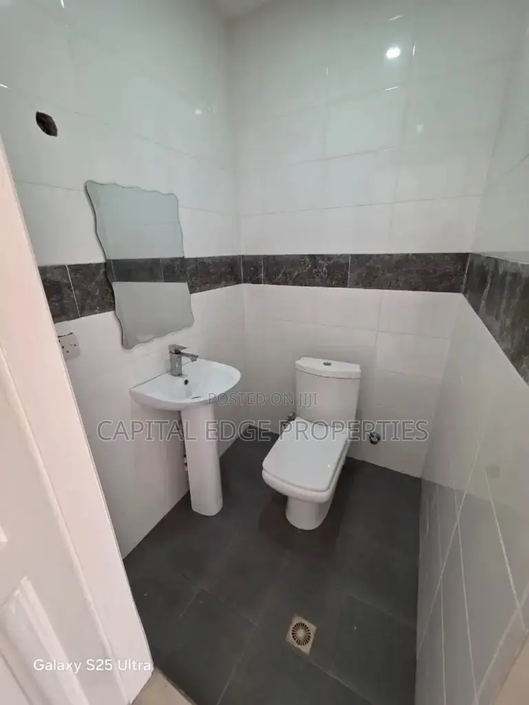 4bdrm Duplex in Adjiriganor for rent in Adjiriganor