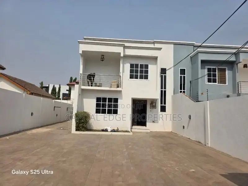 4bdrm Duplex in Adjiriganor for rent in Adjiriganor