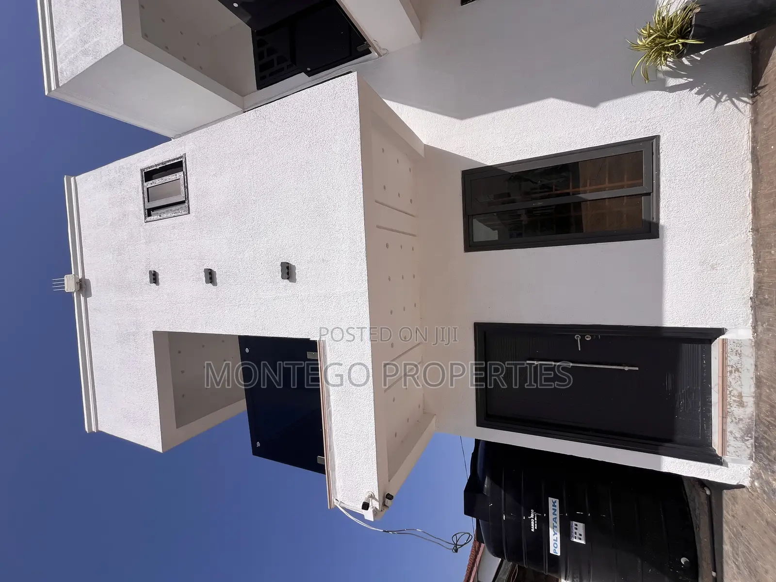 2bdrm Townhouse / Terrace in Adjiringanor, School Junction for rent in School Junction