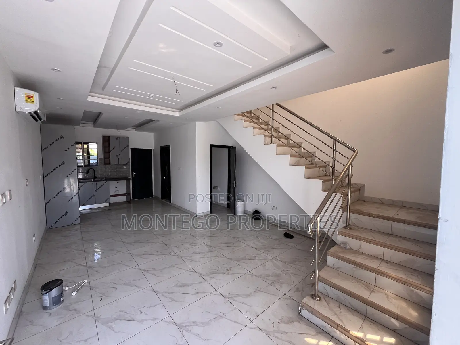 2bdrm Townhouse / Terrace in Adjiringanor, School Junction for rent in School Junction