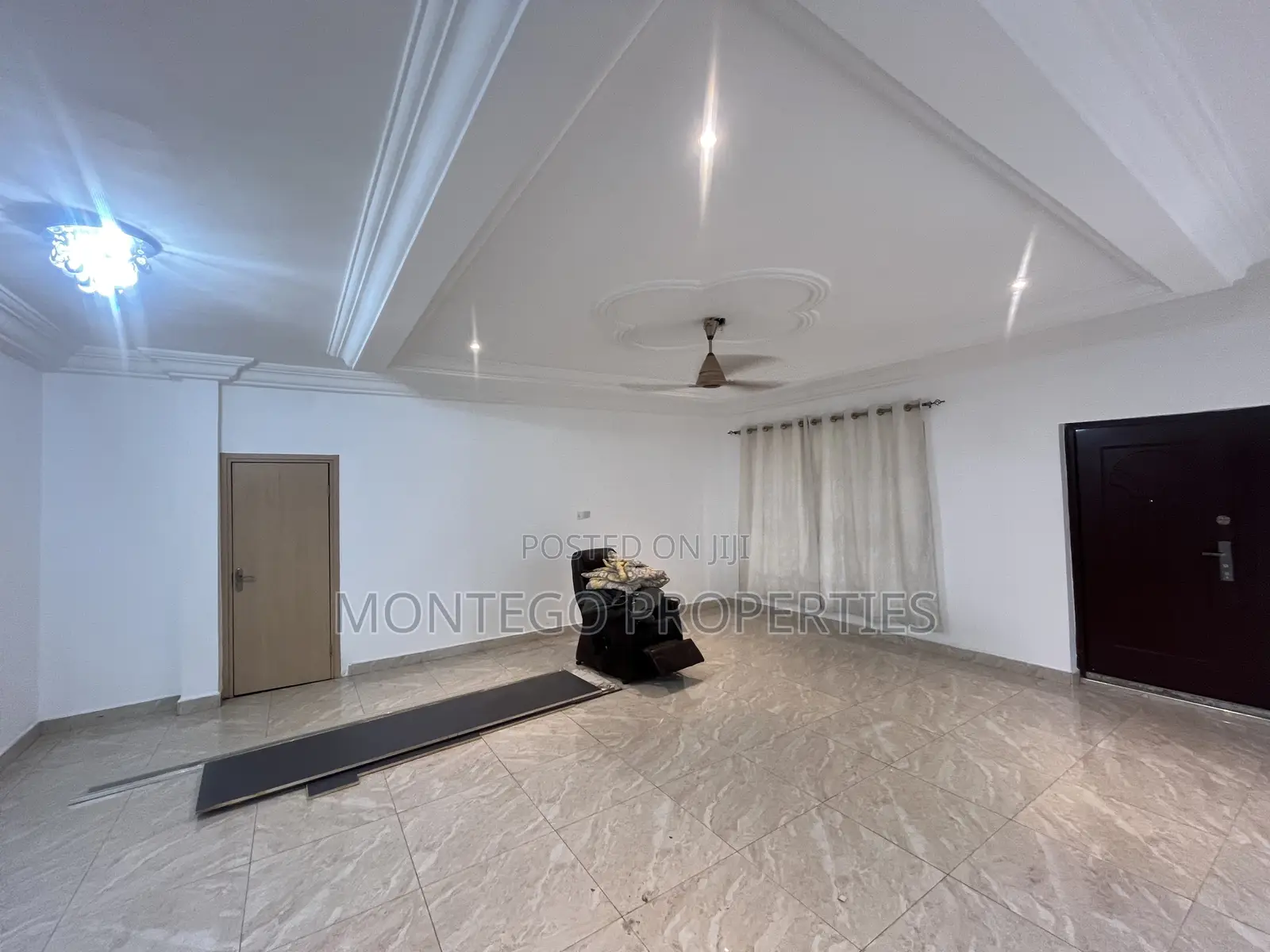 6bdrm House in East Legon, American House for rent in American House