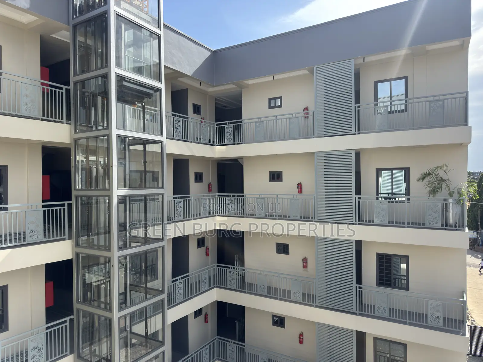 1bdrm Apartment in Green, Madina for rent in Madina