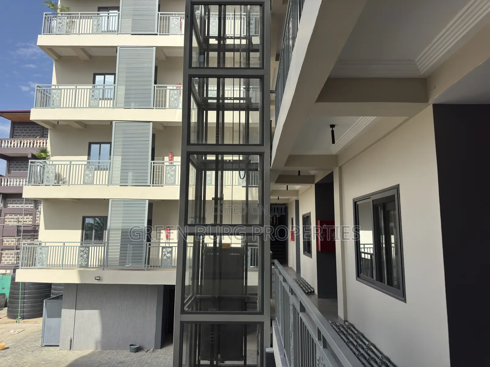 2bdrm Apartment in Green, Madina for rent in Madina