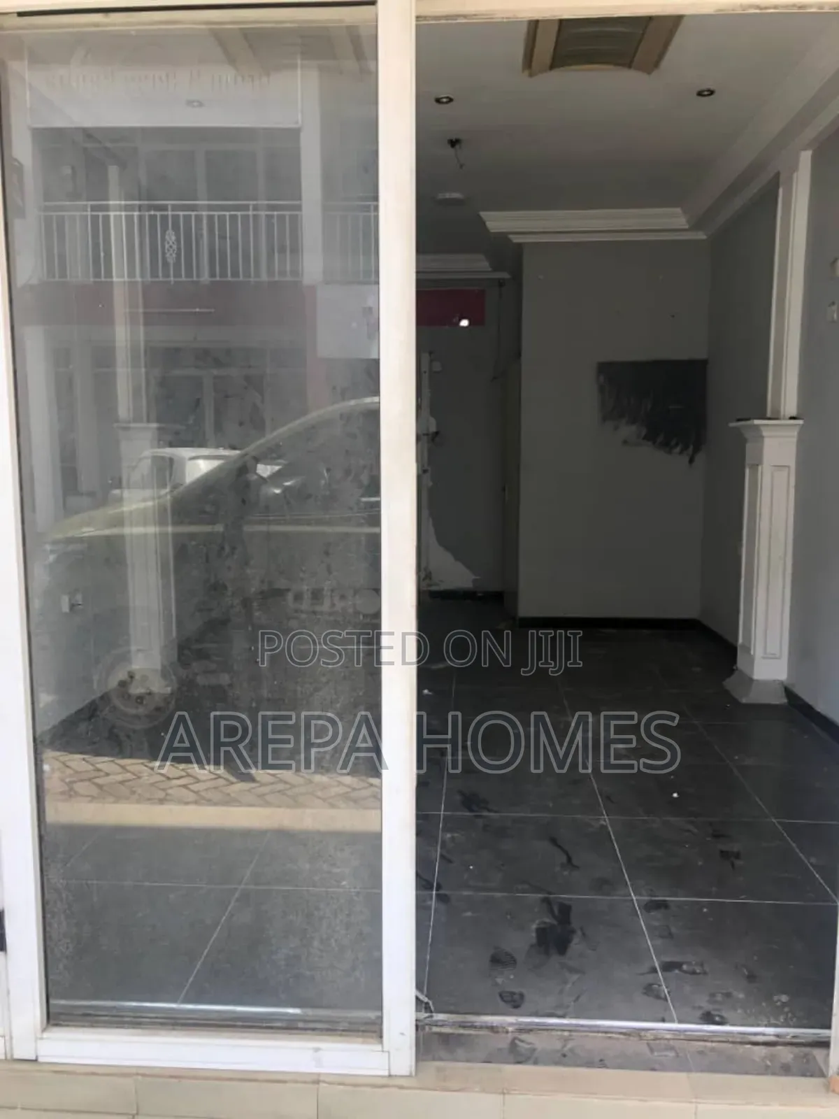 A Strategic Shop Available for Quick Rent in Zongo Junction