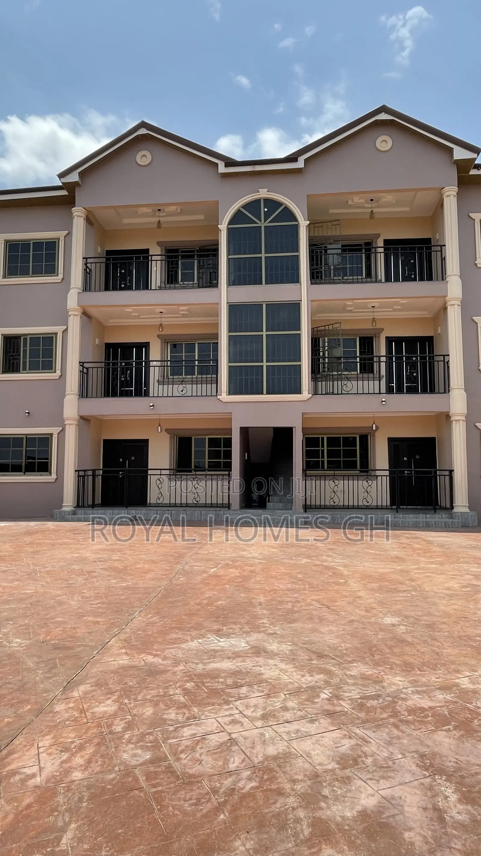 2bdrm Apartment in Royal Homes Gh, East Legon for rent in East Legon