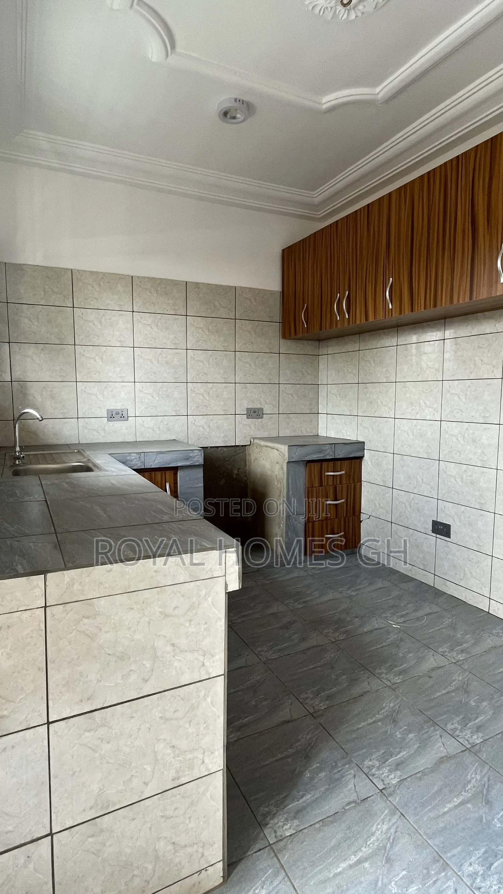 2bdrm Apartment in Royal Homes Gh, East Legon for rent in East Legon