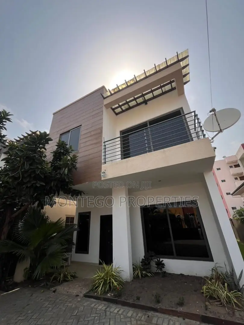 3bdrm House in East Legon, American House for rent in American House