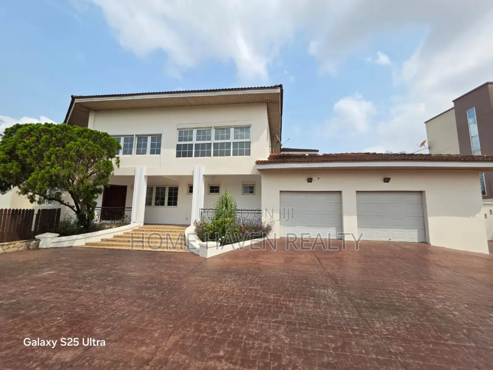 5bdrm House in East Legon, American House for rent in American House