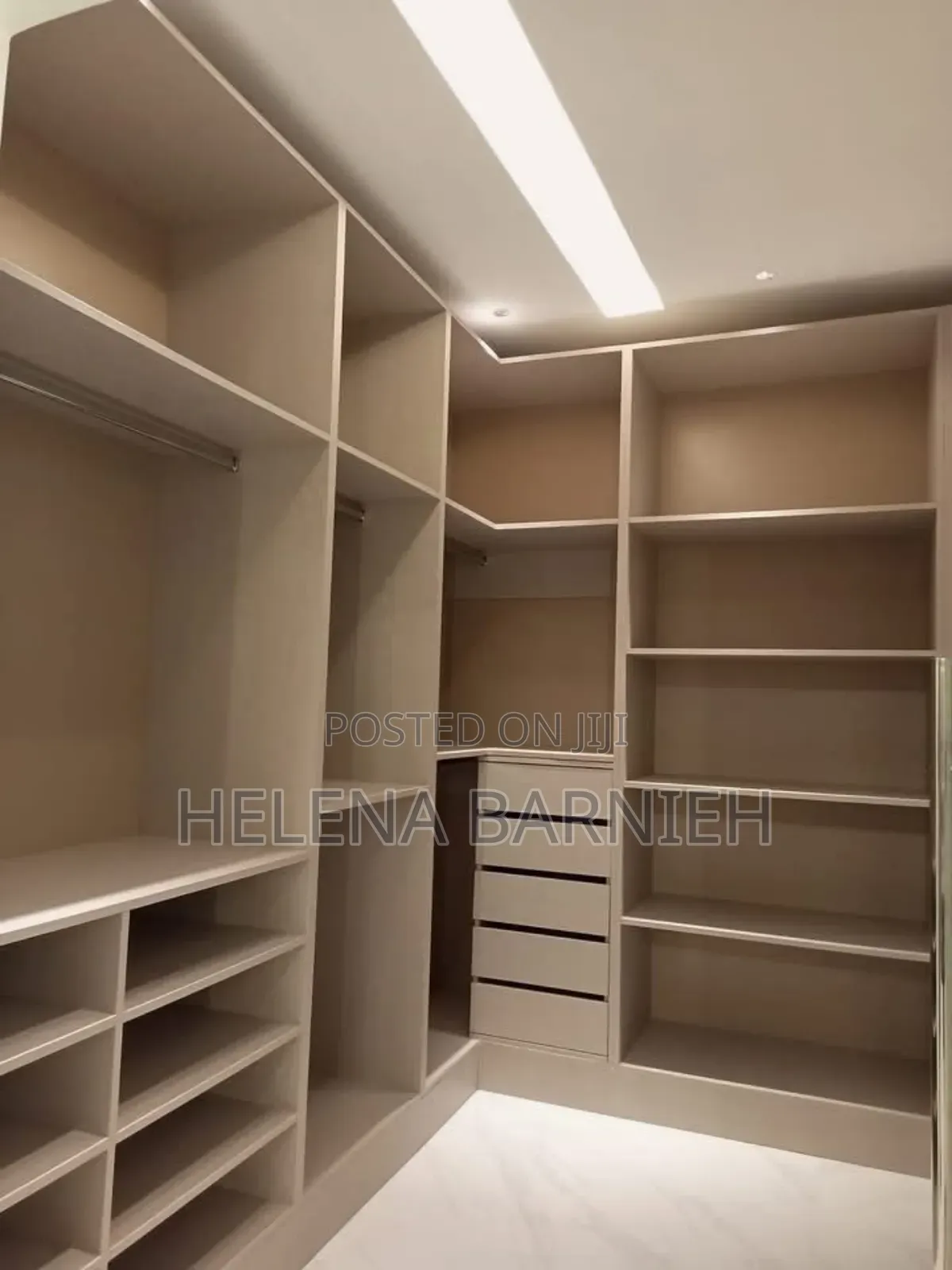 Furnished 4bdrm Apartment in Helena Estate Agency, Police Station in Police Station