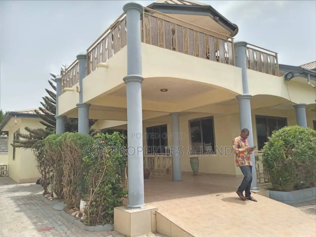 4bdrm House in Total, Community 25 for rent in Community 25