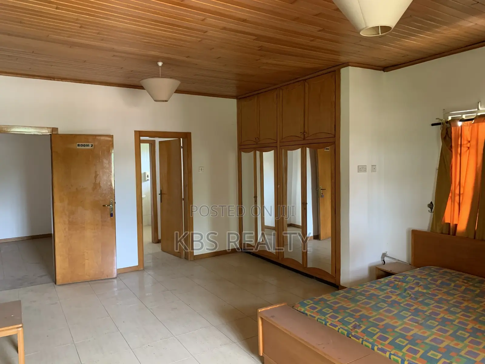 8bdrm Mansion in Ahodwo-Ridge, Kumasi Metropolitan for rent in Kumasi Metropolitan