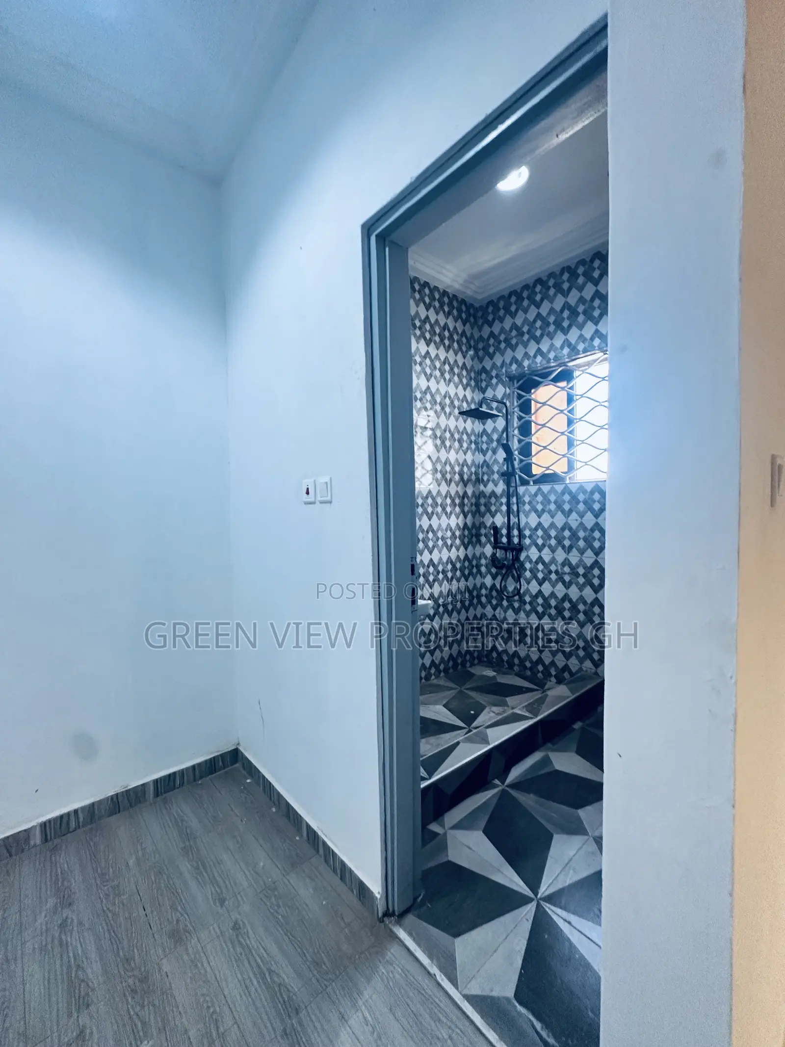 2bdrm Apartment in West Hills Mall Area for rent in West Hills Mall Area