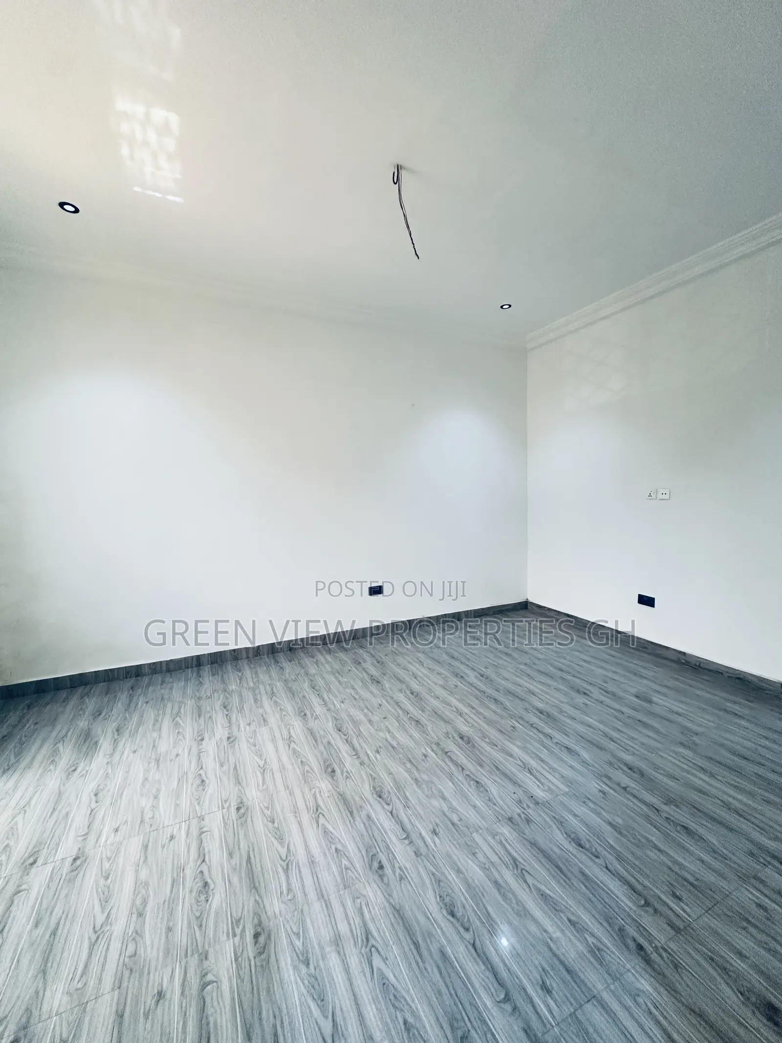 2bdrm Apartment in West Hills Mall Area for rent in West Hills Mall Area