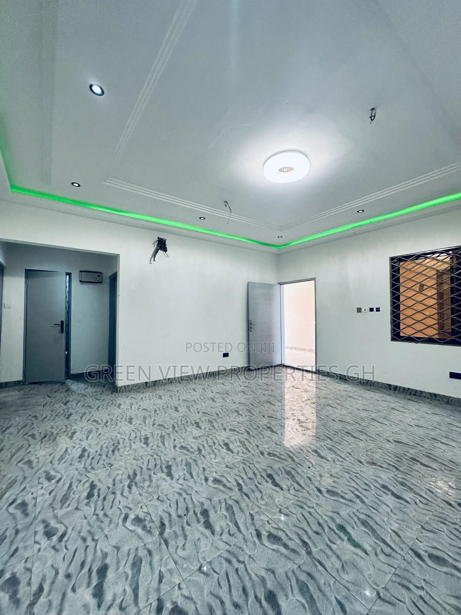 2bdrm Apartment in West Hills Mall Area for rent in West Hills Mall Area