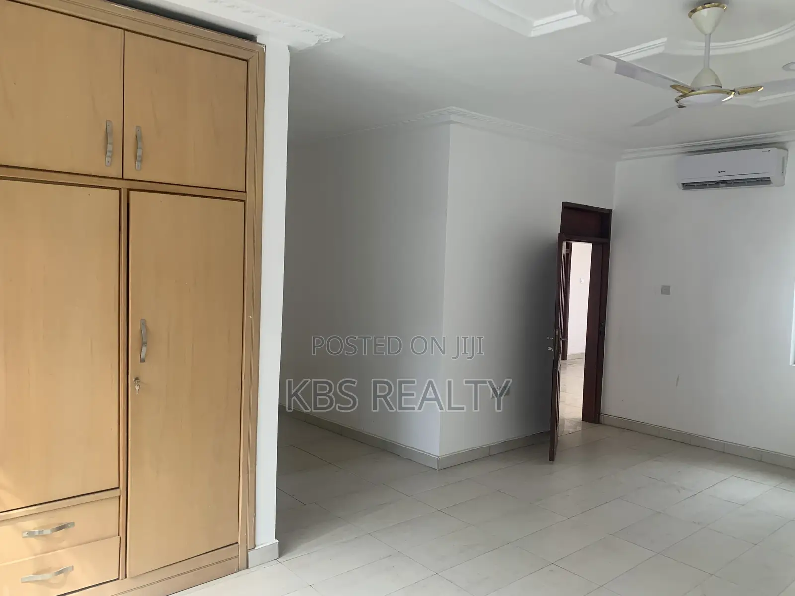 5bdrm House in East Legon, American House for rent in American House