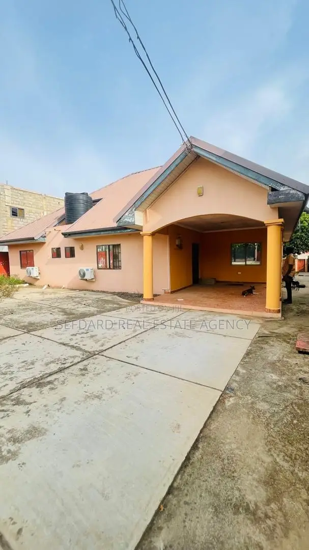 4bdrm House in Sefdard Properties, Amasaman for sale in Amasaman