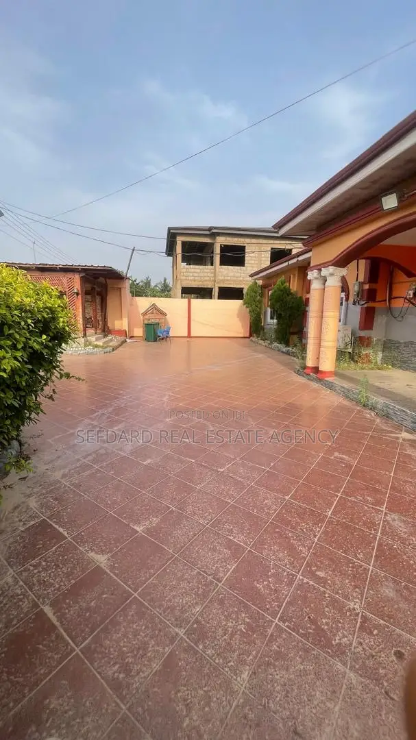 3bdrm House in Sefdard Properties, Amasaman for rent in Amasaman