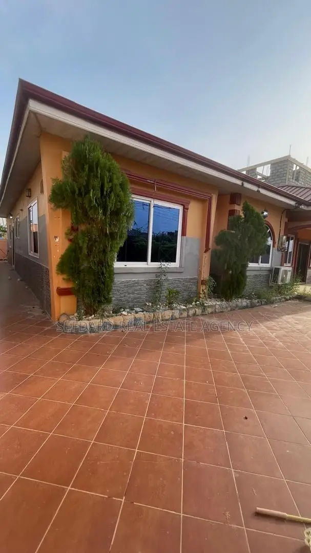 3bdrm House in Sefdard Properties, Amasaman for rent in Amasaman