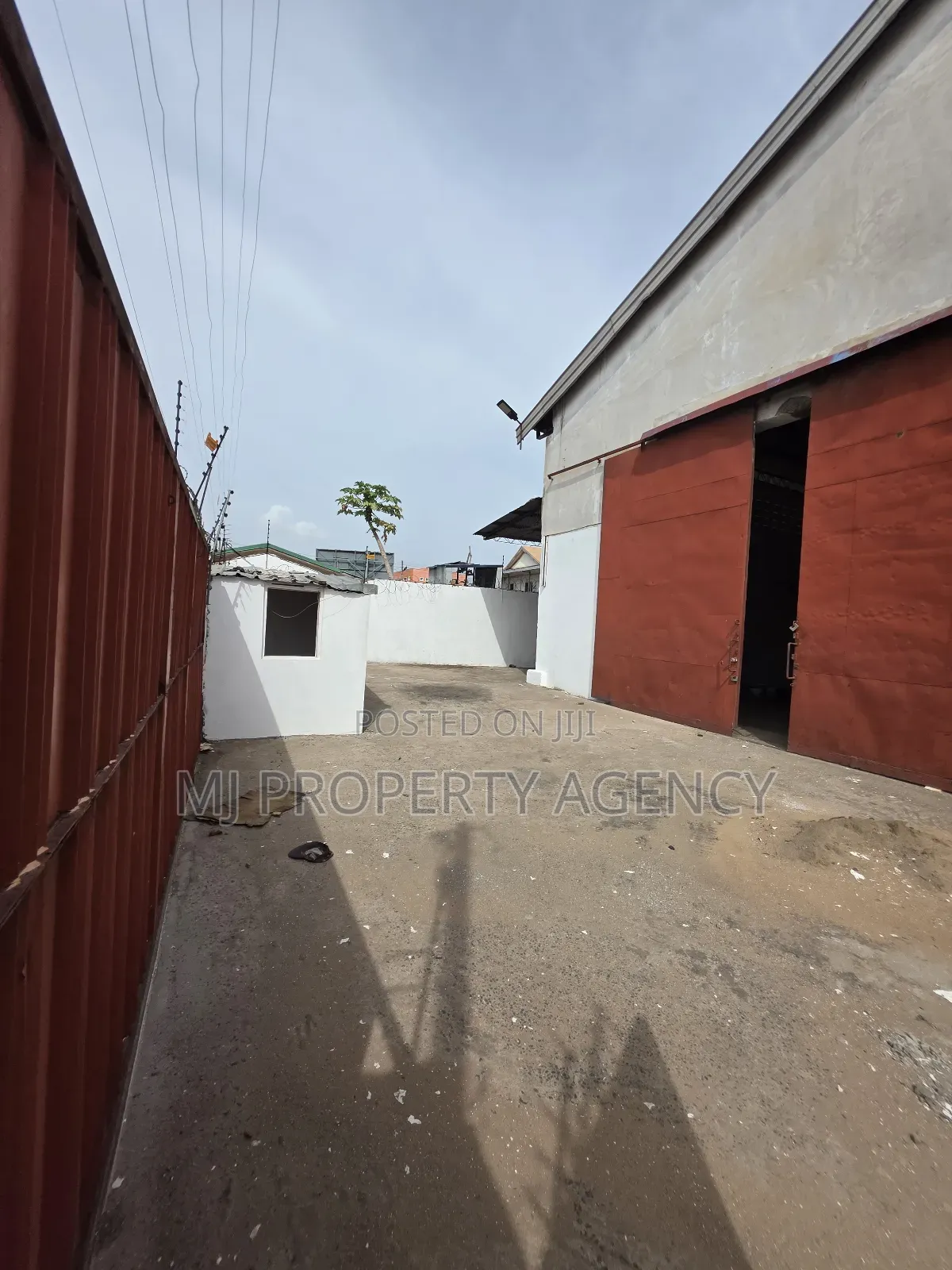 650 SQM Self Compound Warehouse in Sakumono