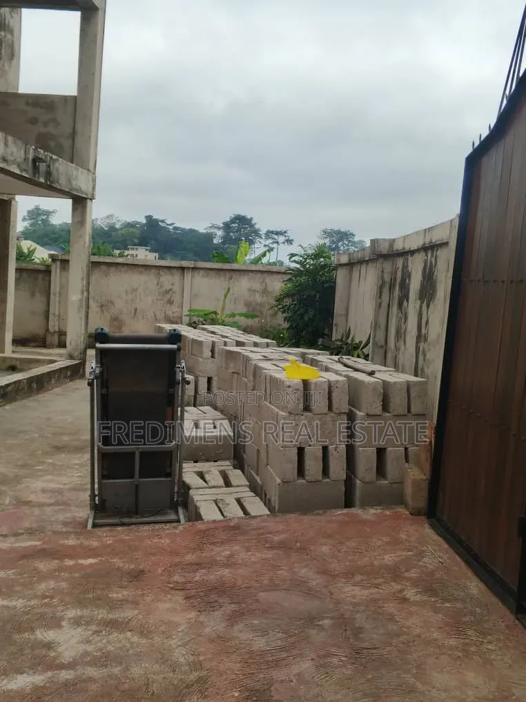 5bdrm House in Fredimens Real, Kumasi Metropolitan for sale in Kumasi Metropolitan