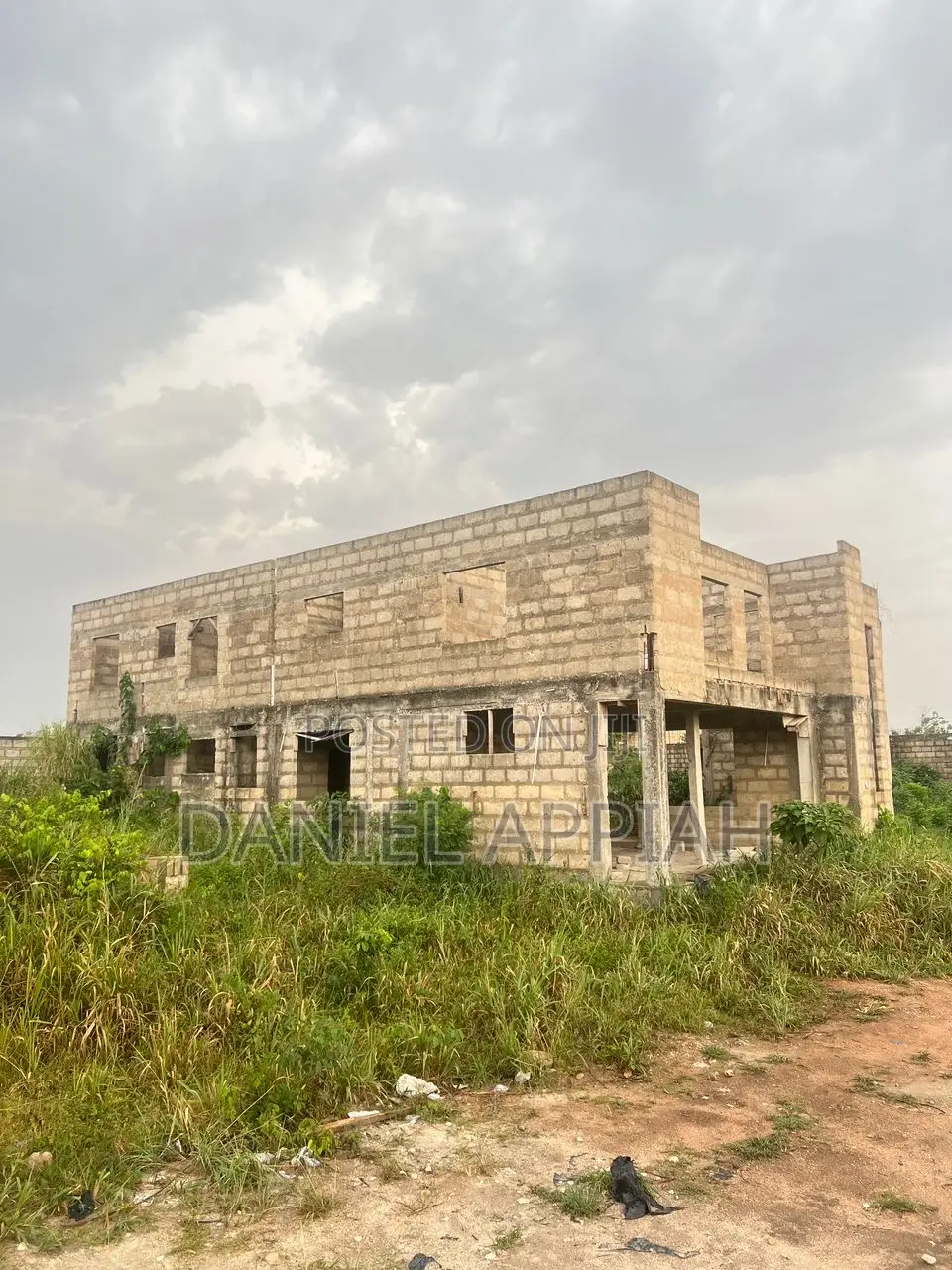 4bdrm Duplex in Afigya-Kwabre for sale in Afigya-Kwabre