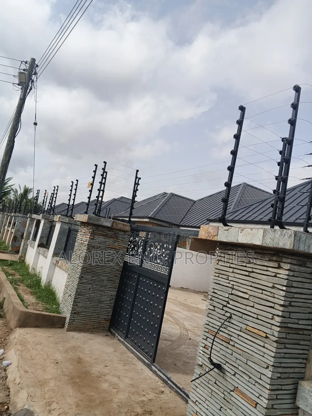 3bdrm House in Ashieyie $160K, Frafraha for sale in Frafraha