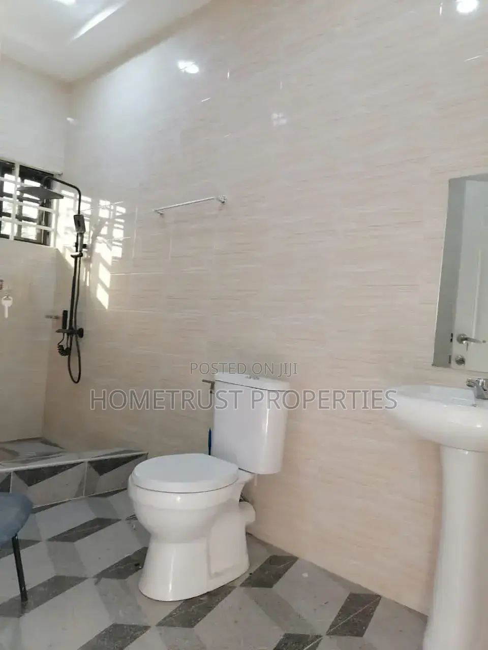 Furnished 4bdrm Duplex in Amasaman Wachild for sale in Amasaman