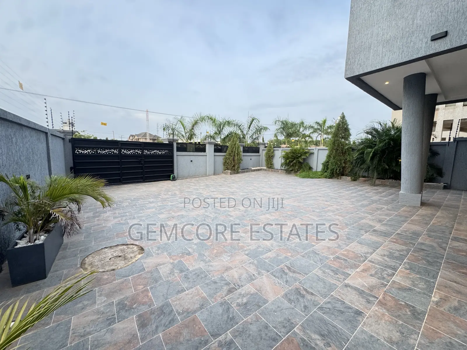 4bdrm House in East Legon Hills, Ashaley Botwe for sale in Ashaley Botwe