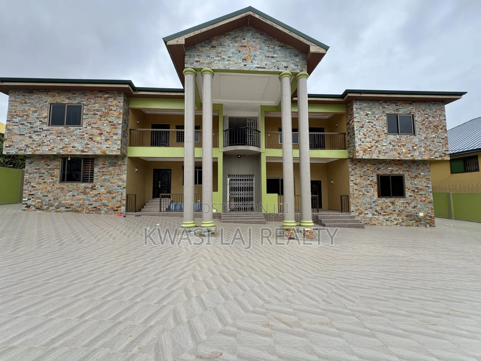 2bdrm Apartment in Aplaku Kokrobite, Weija for rent in Weija