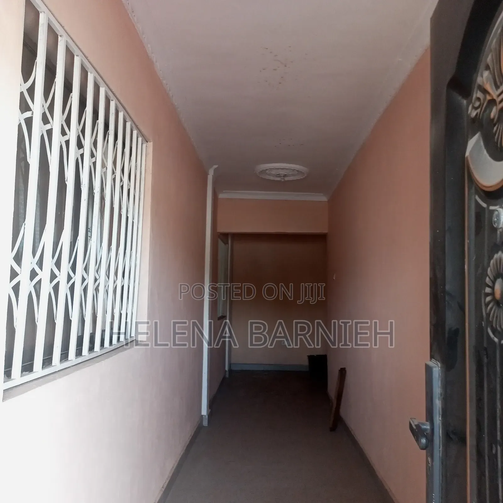 3bdrm Apartment in Helena Estate Agency, The Mall for rent in The Mall