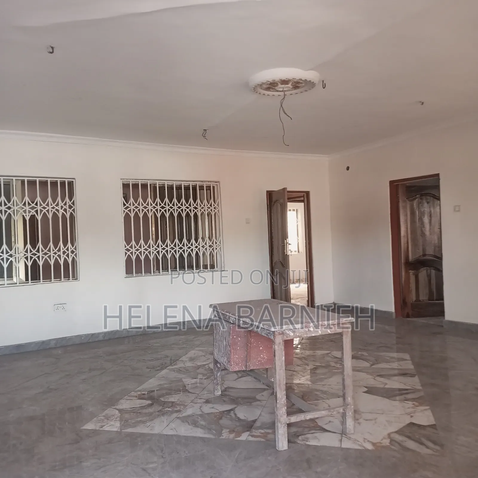 3bdrm Apartment in Helena Estate Agency, The Mall for rent in The Mall
