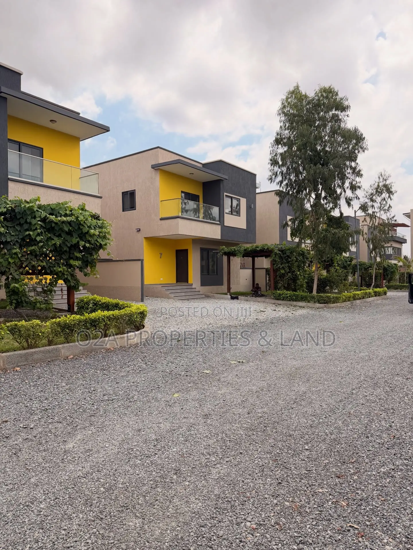 3bdrm House in Oyarifa for sale in Oyarifa Mall Area