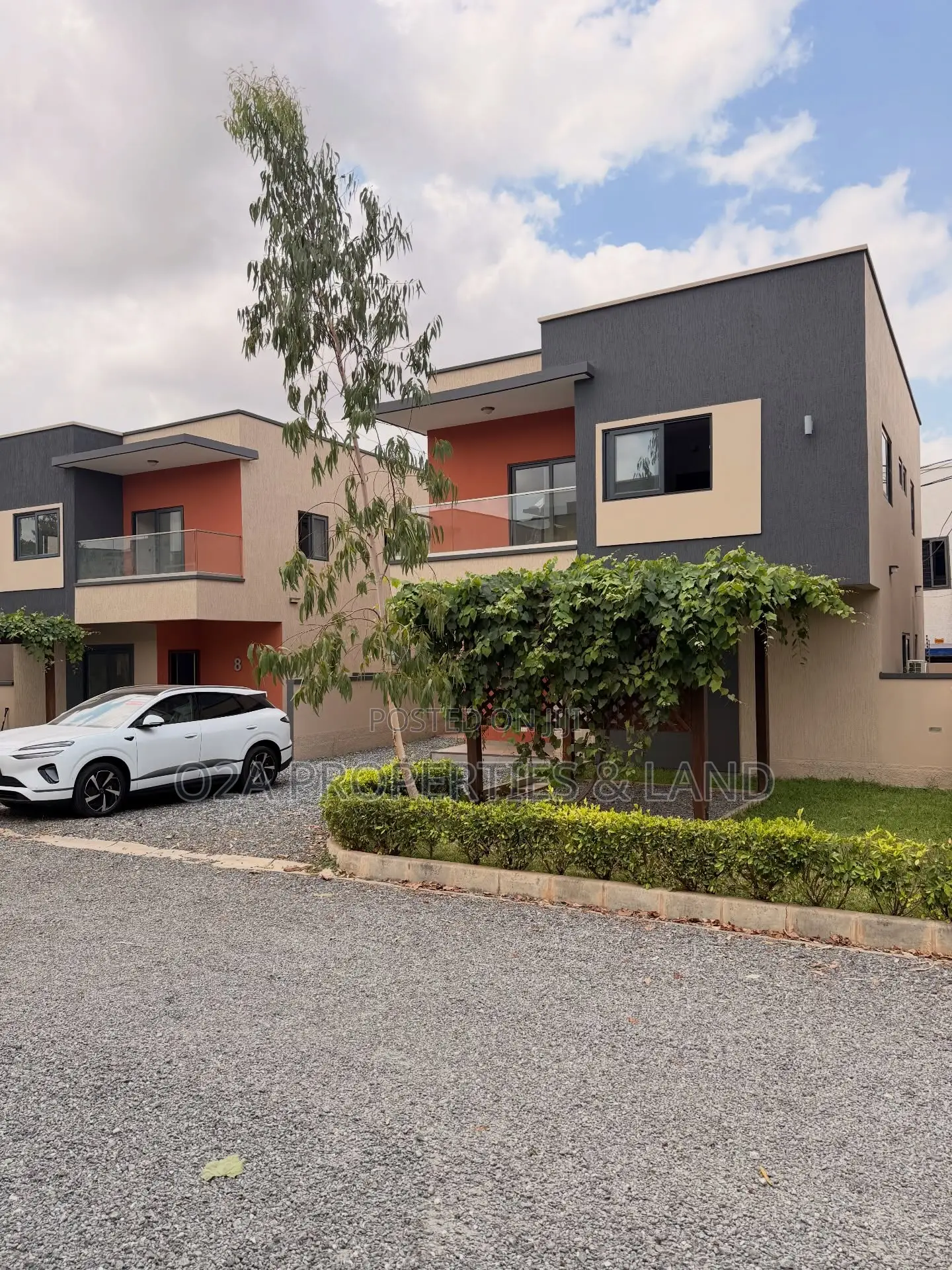 3bdrm House in Oyarifa for sale in Oyarifa Mall Area