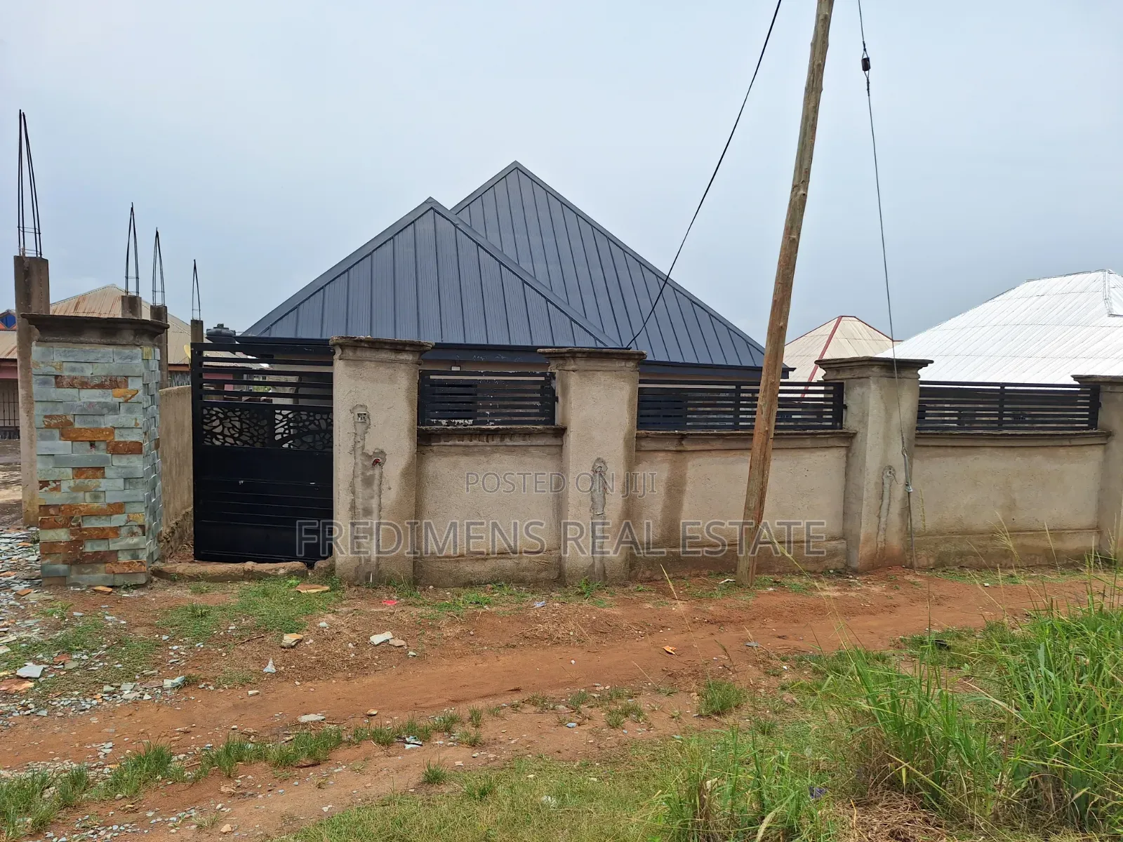 5bdrm House in Fredimens Real, Afigya-Kwabre for sale in Afigya-Kwabre