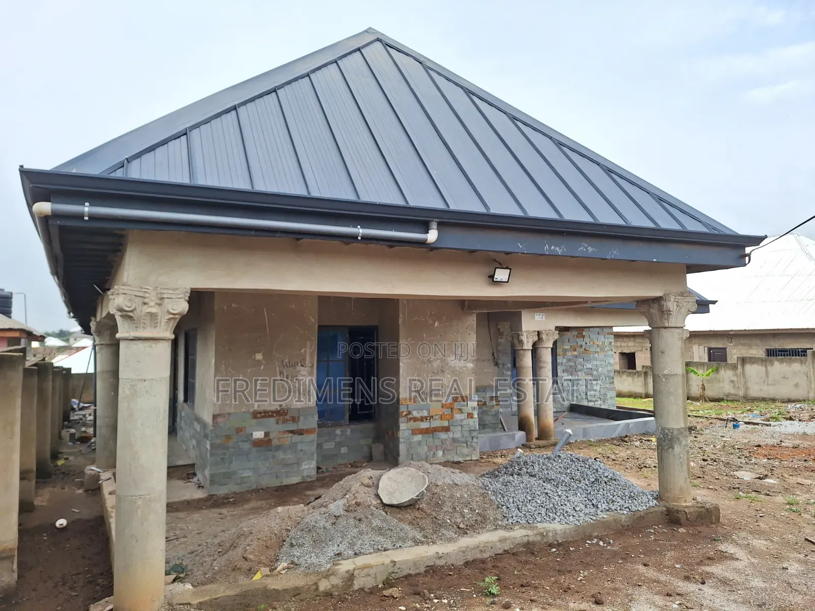 5bdrm House in Fredimens Real, Afigya-Kwabre for sale in Afigya-Kwabre