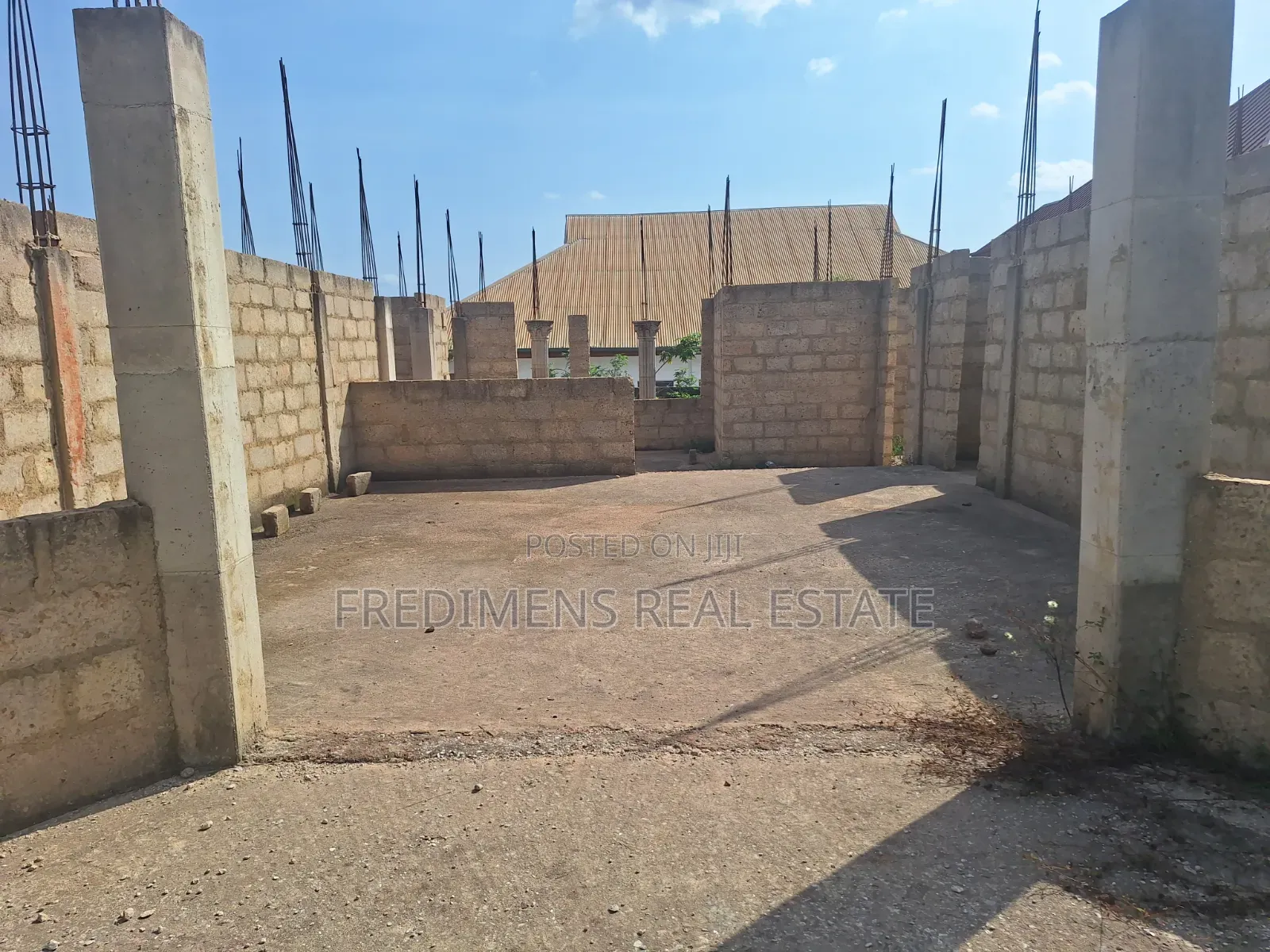 7bdrm House in Fredimens Real, Atwima Kwanwoma for sale in Atwima Kwanwoma