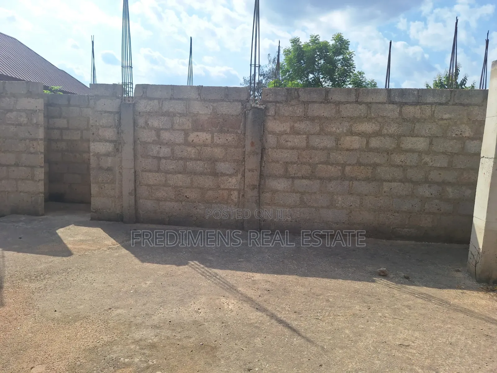 7bdrm House in Fredimens Real, Atwima Kwanwoma for sale in Atwima Kwanwoma