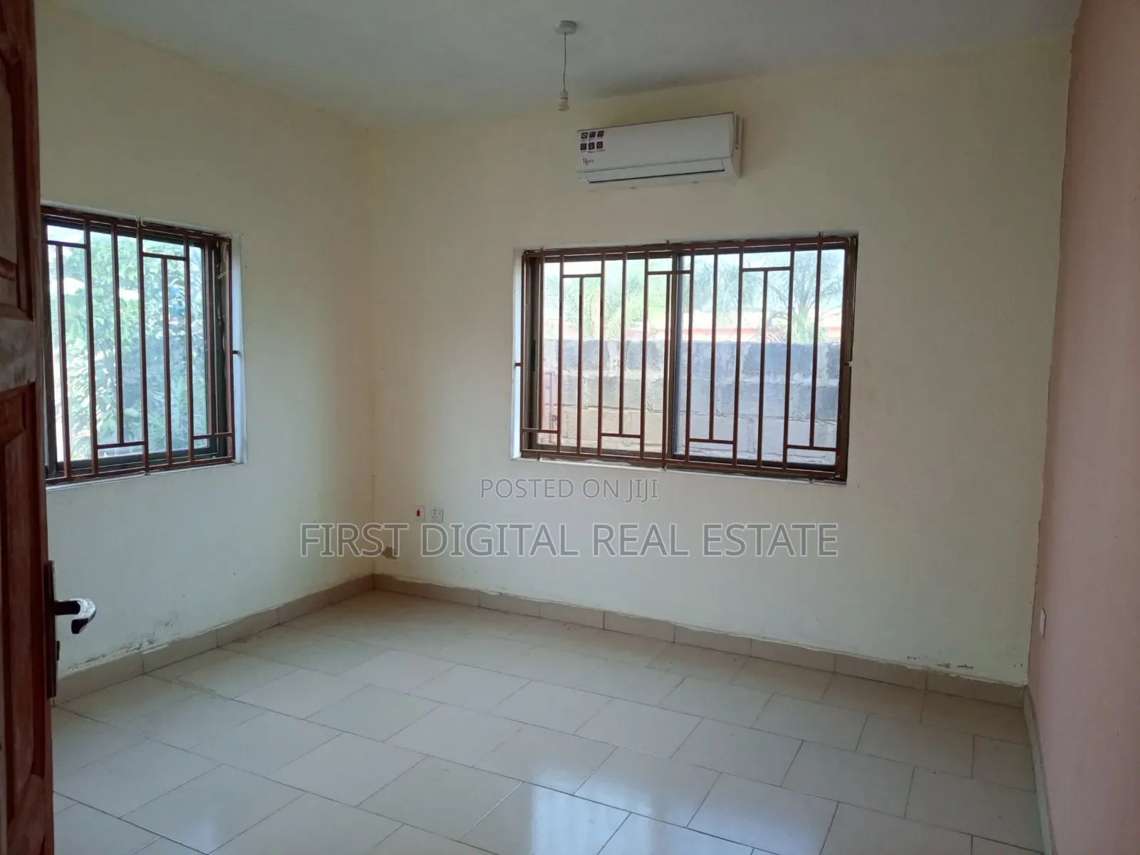 5 Bedroom Apartment for Sale at Dansoman in Amasaman