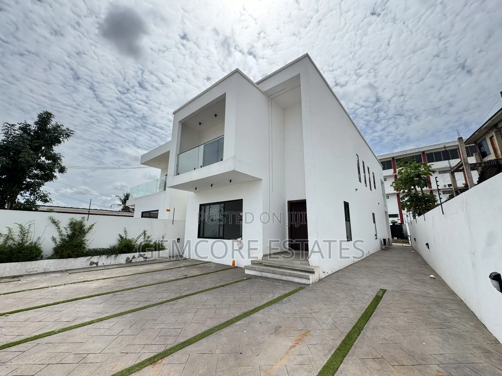 4bdrm House in School Junction, Ashaley Botwe for rent in Ashaley Botwe