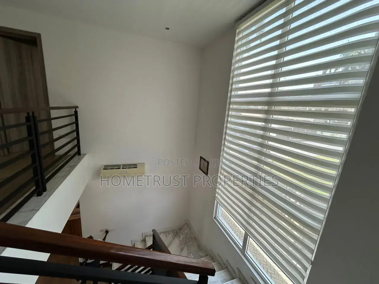 3bdrm House in Labone, Coffee Shop Area for rent in Coffee Shop Area