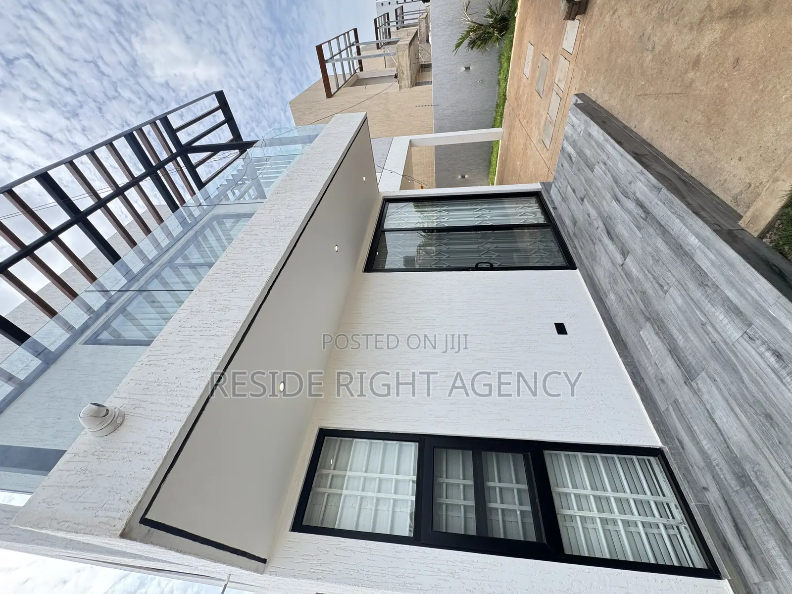 4bdrm House in Adenta for sale in Adenta