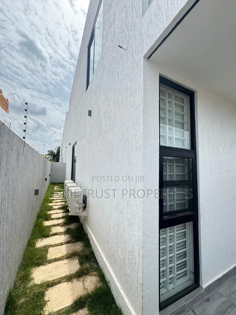 4bdrm Duplex in Madina Ritz Junction, Barrier for sale in Barrier