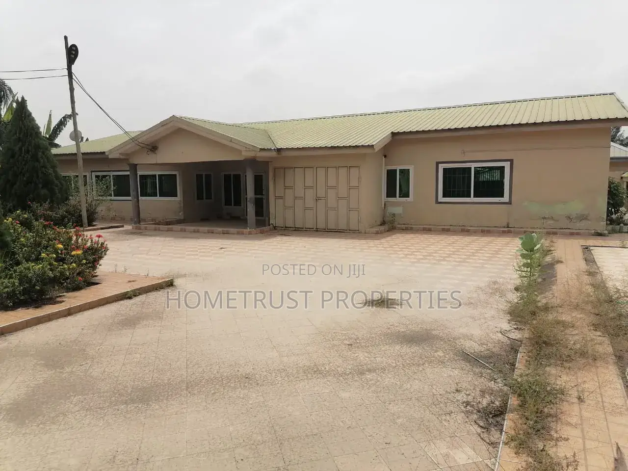 5bdrm House in Amasaman Satellite for sale in Amasaman