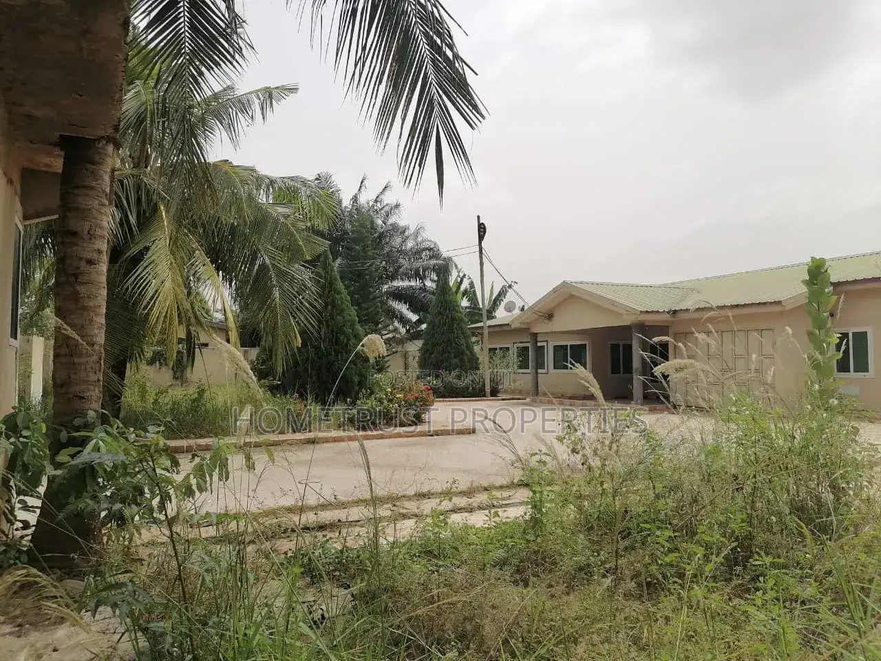 5bdrm House in Amasaman Satellite for sale in Amasaman